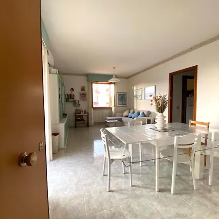La Tana Apartment *